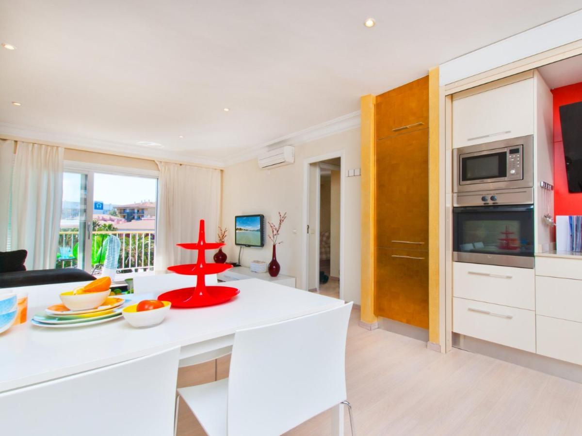 Apartment Corales De Mar, At Alcudia Beach Bagian luar foto